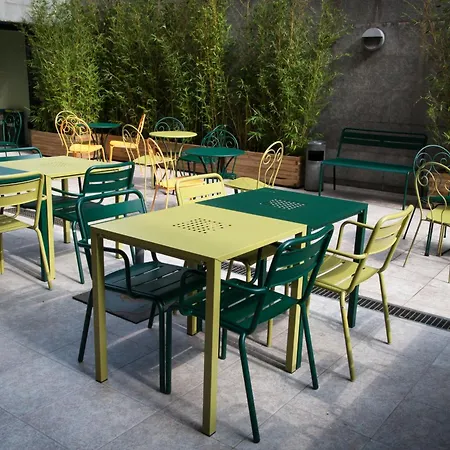 Pere Tarres Youth אכסניה *