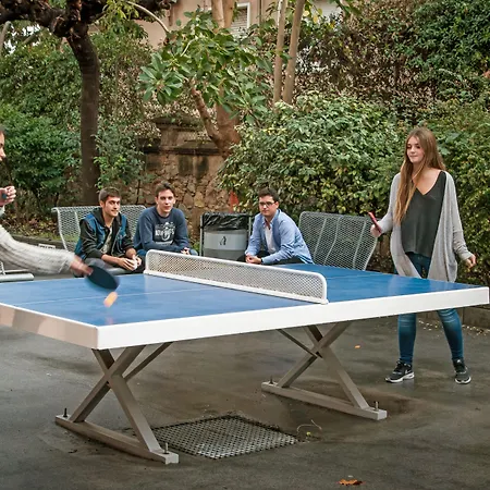 אכסניה Pere Tarres Youth *