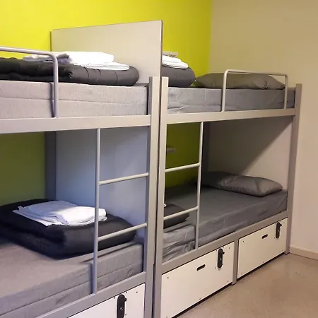 Pere Tarres Youth אכסניה *