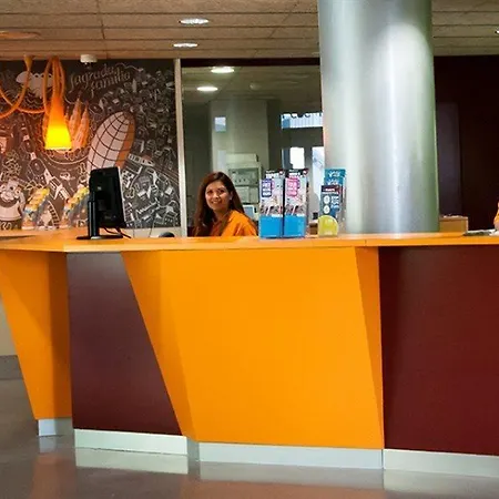 ألبيرغ بير تاريس *