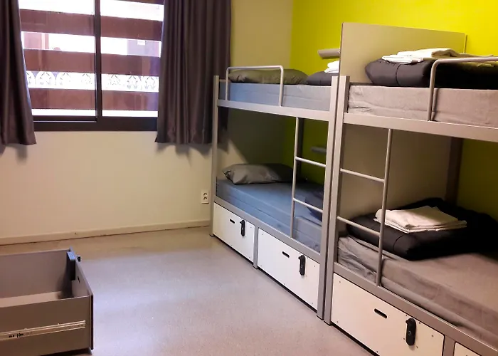 Pere Tarrés Ostello