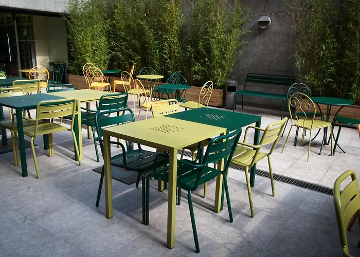 Pere Tarrés Ostello *