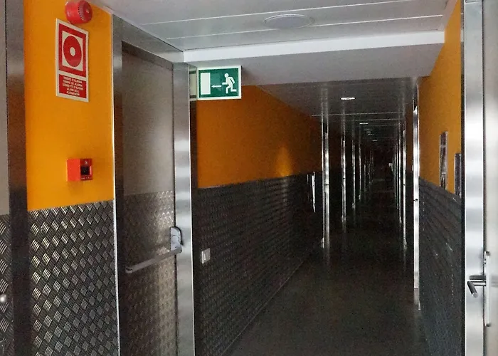 Pere Tarrés Ostello