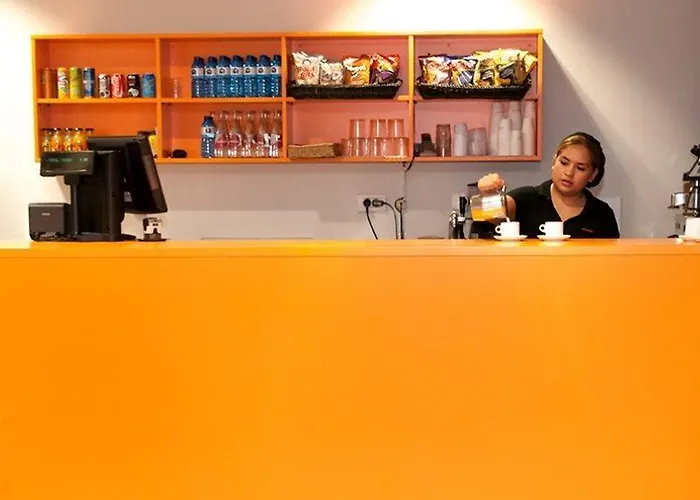 Pere Tarrés Ostello *